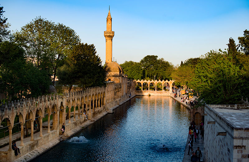 Balıklıgöl’ü Keşfet: İnanç ve Tarih Burada...